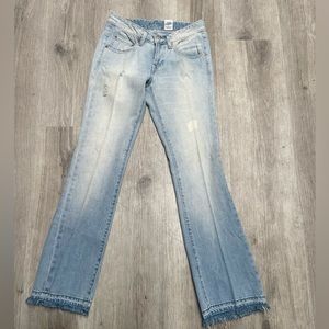 Super cool Levi’s premium ultimate Boot Cut  with fringed bottom. Size 29L